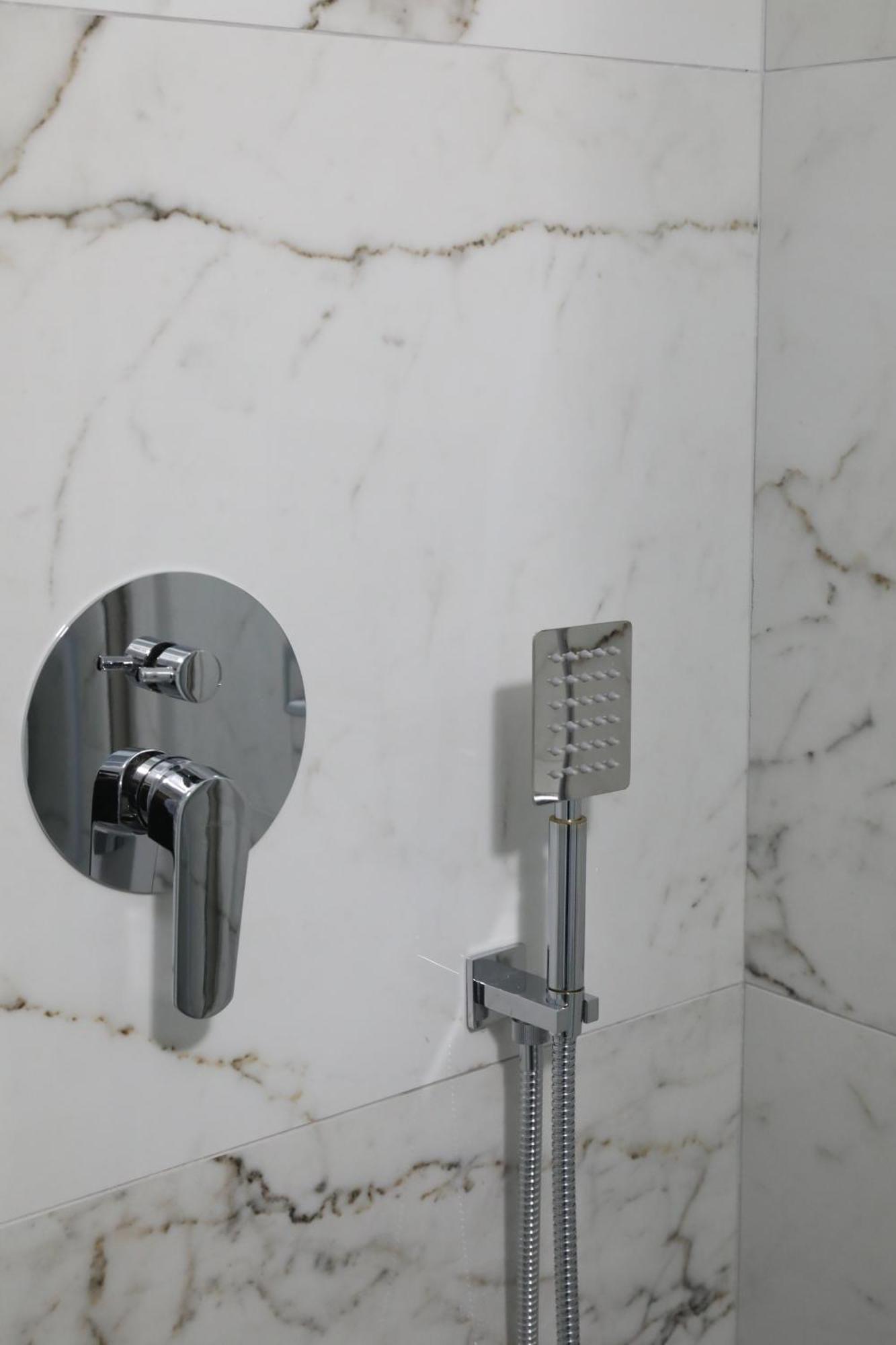 Rozafa Guest Room Center Shkoder Bagian luar foto